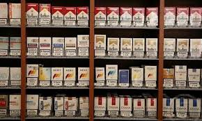 brutte notizie per i fumatori, aumentano le sigarette.