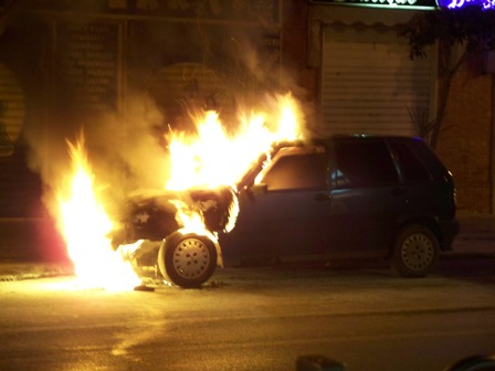 atto intimidatorio, incendiata l’auto del giornalista leonardo orlando